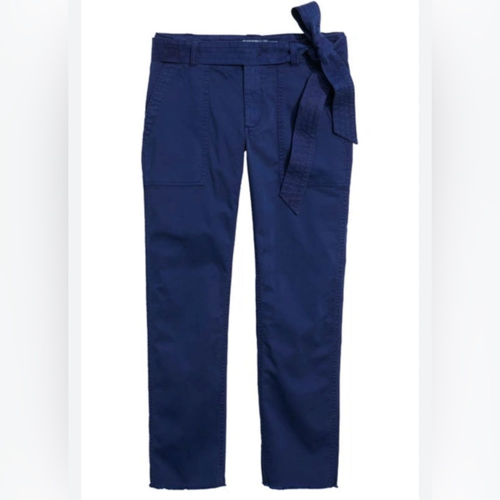 Vinyard vibes NWT Women’s navy Baltic blue everyday chino, size 6. Raw pant hem